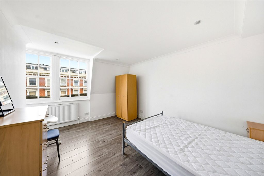 Property photo 2 of 14 Picture No. 30