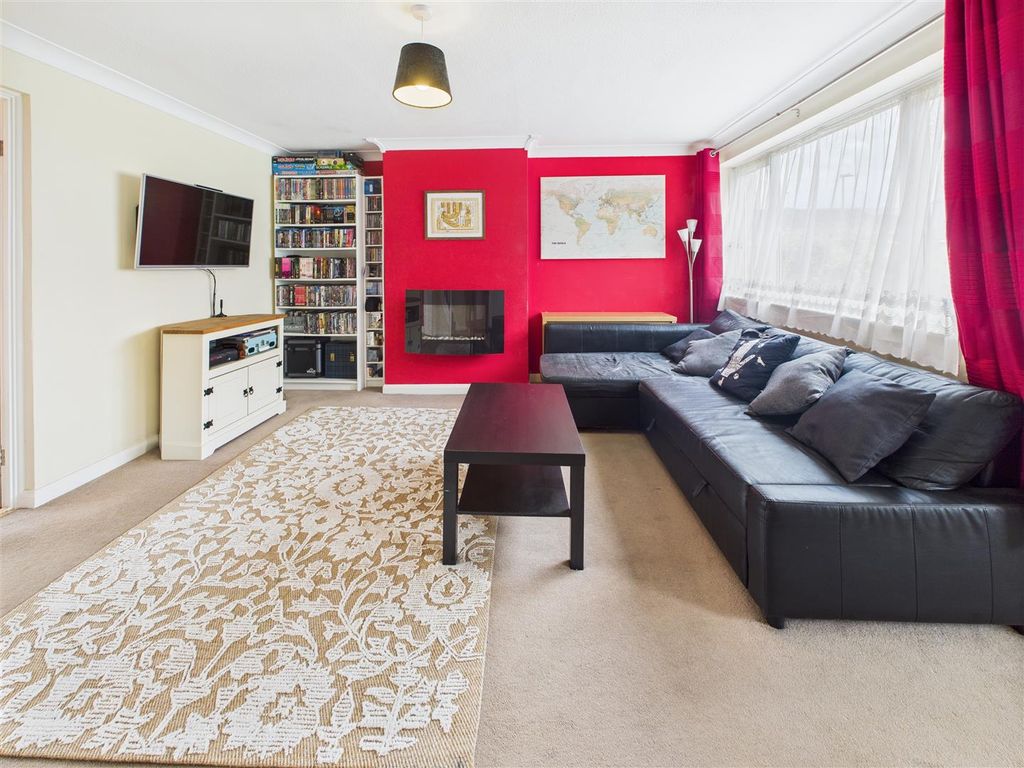 Property photo 3 of 19