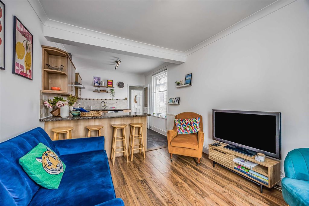 Property photo 3 of 13 74B North Street, Emsworth-Small-Porticomarketing-