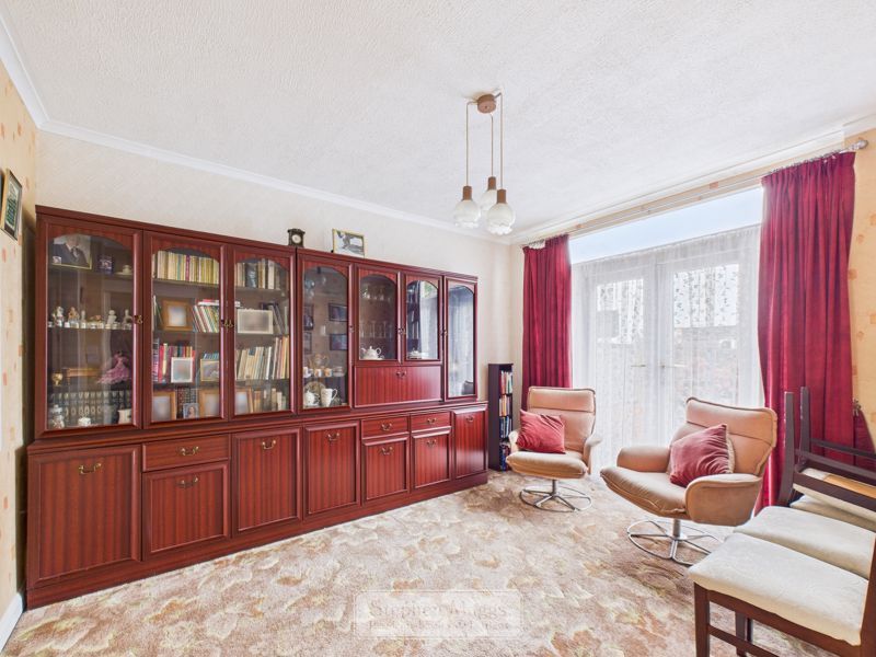 Property photo 3 of 12 Photo 6