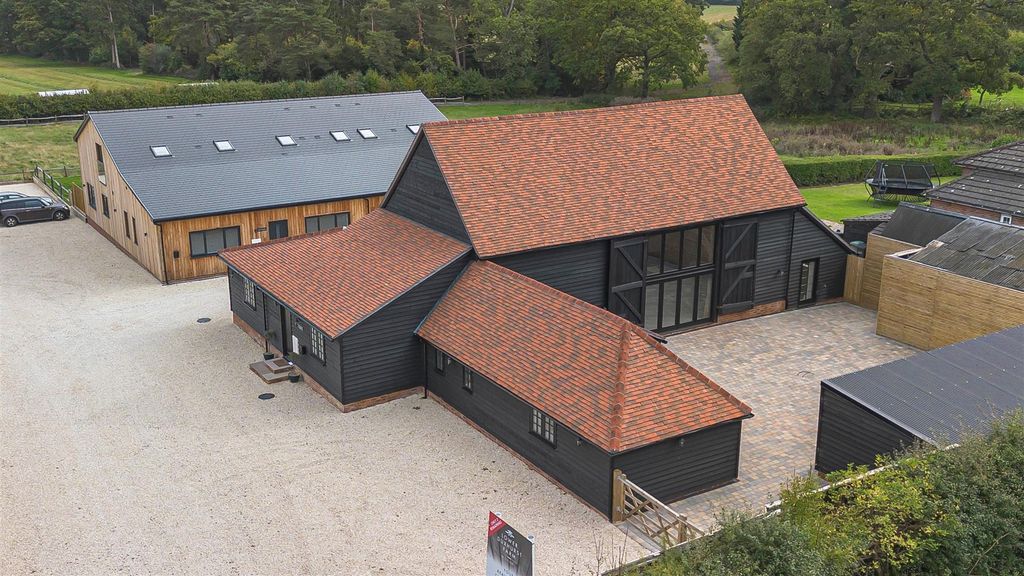 Property photo 1 of 40 Williams Drone.Jpg