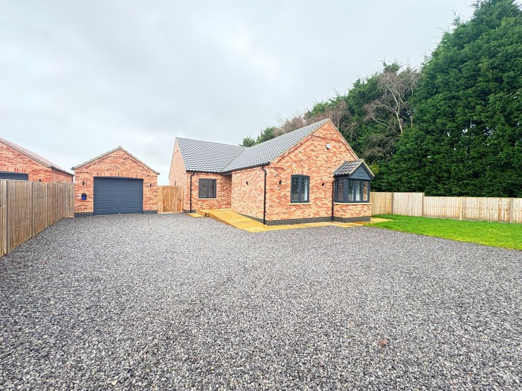 Property photo 1 of 8 Front