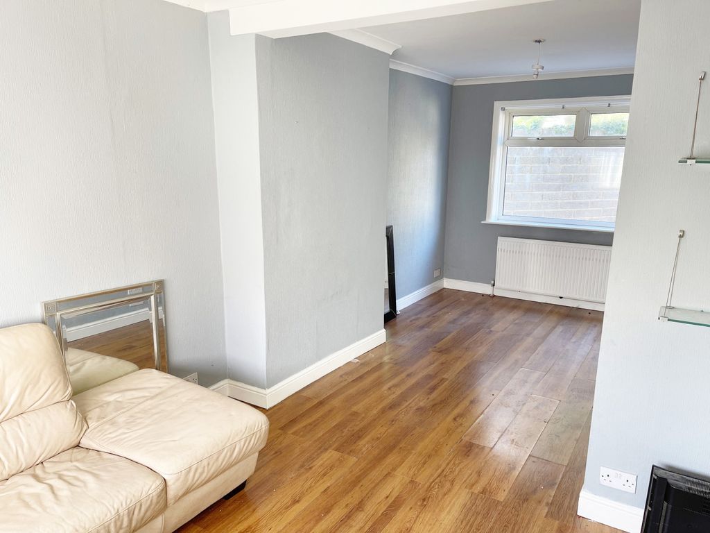 Property photo 3 of 10 Image 2