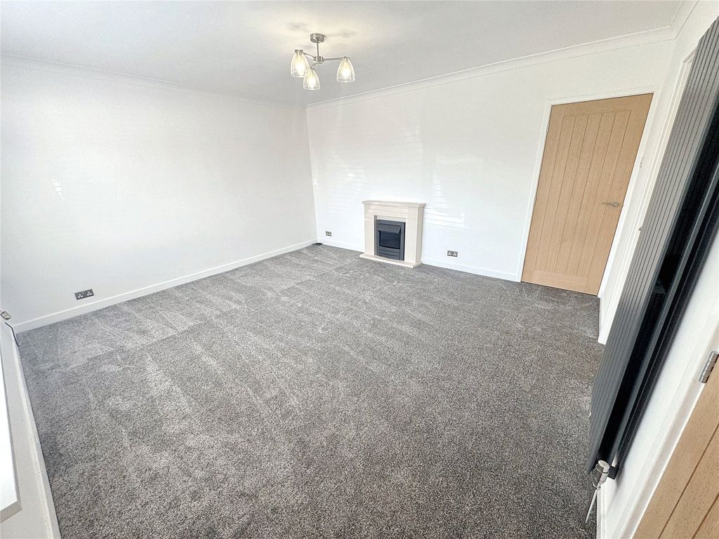 Property photo 3 of 17 Picture No. 13