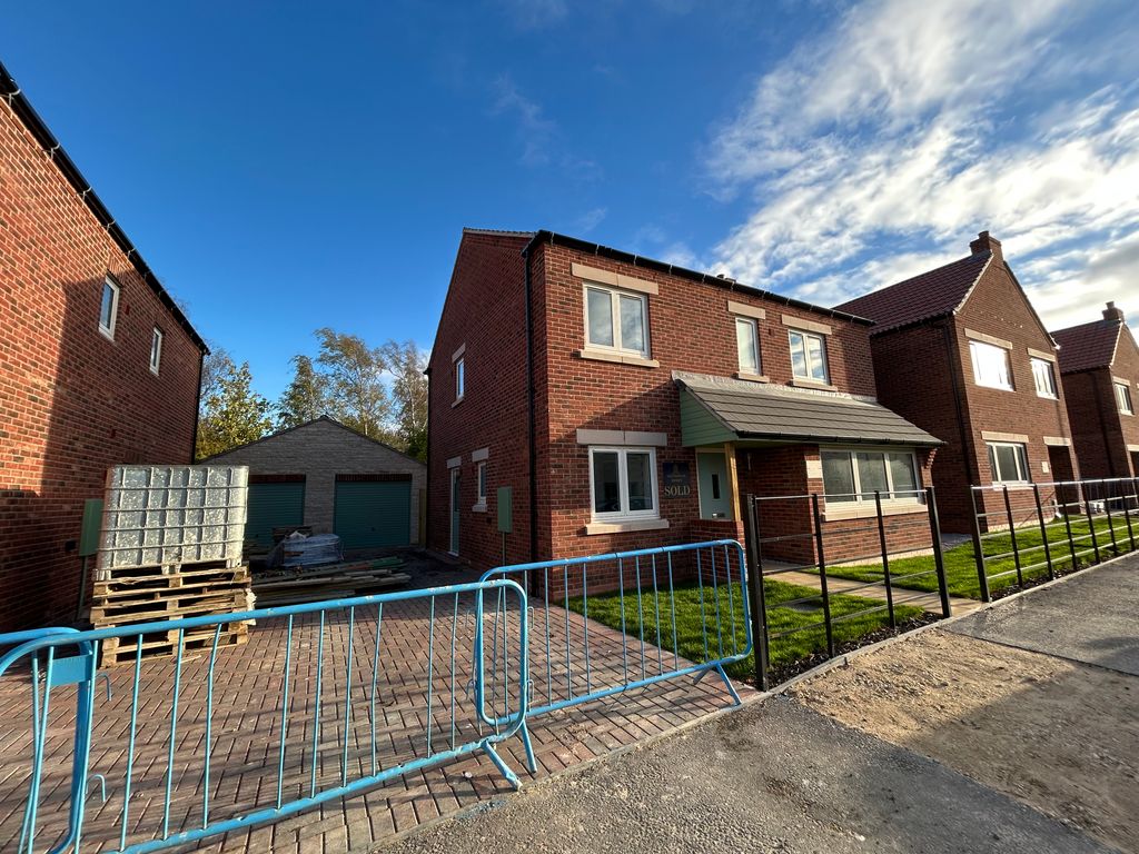 Property photo 1 of 29 Front