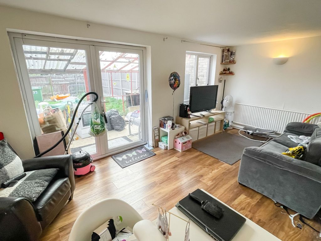 Property photo 2 of 5