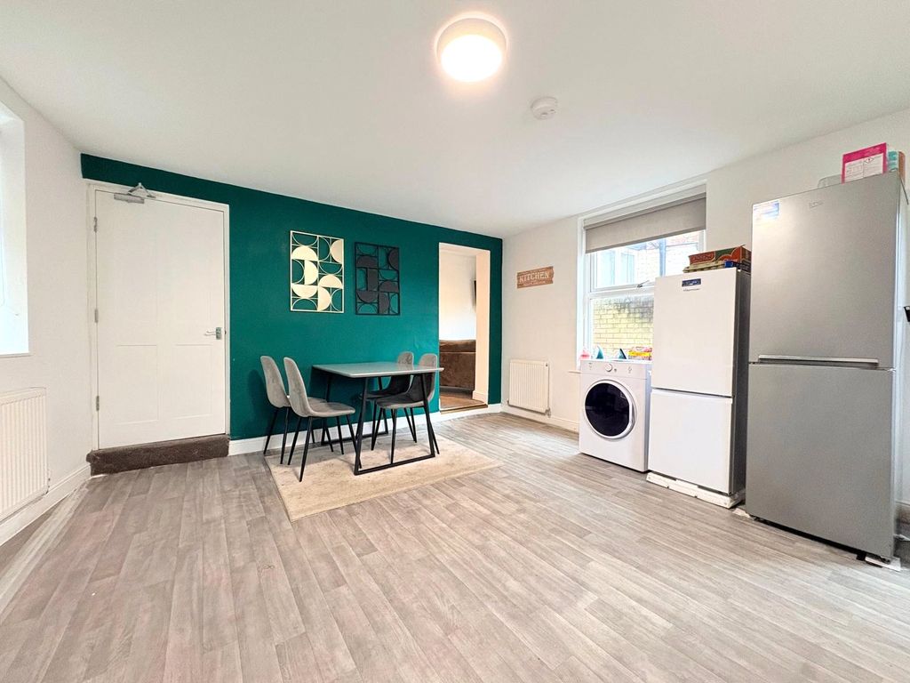 Property photo 2 of 8 Picture No. 01