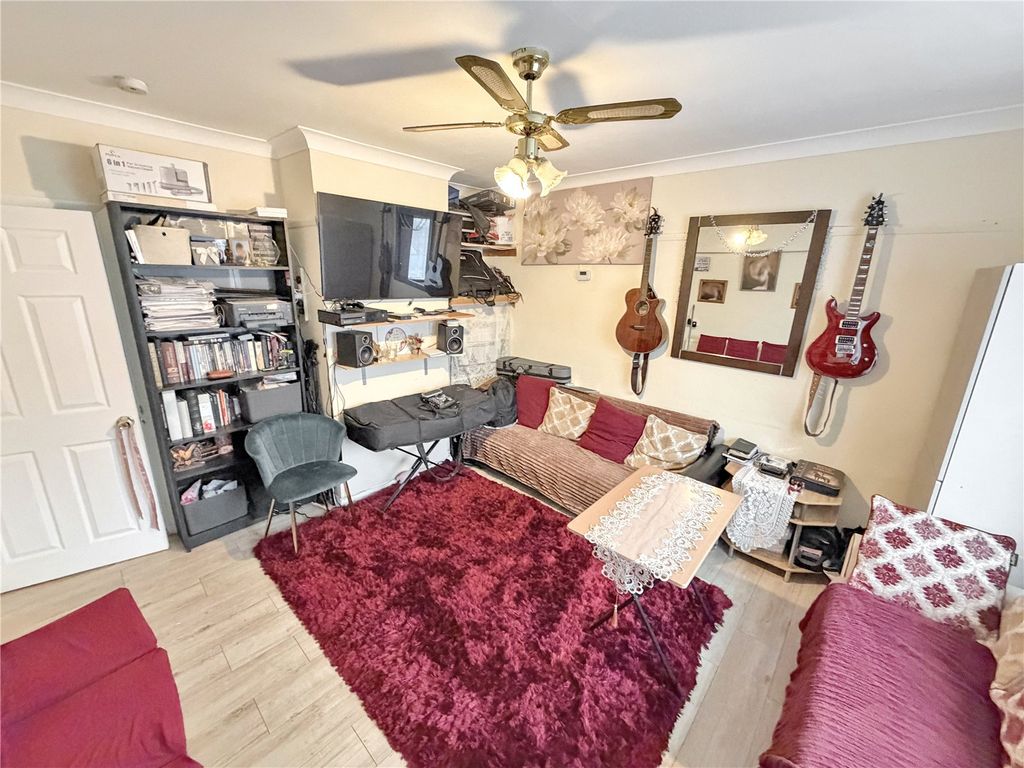 Property photo 2 of 10 Picture No. 01