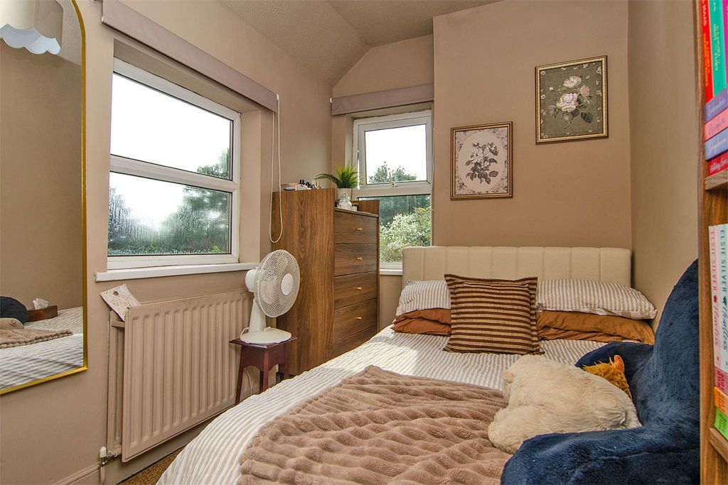Property photo 3 of 11 Photo 2