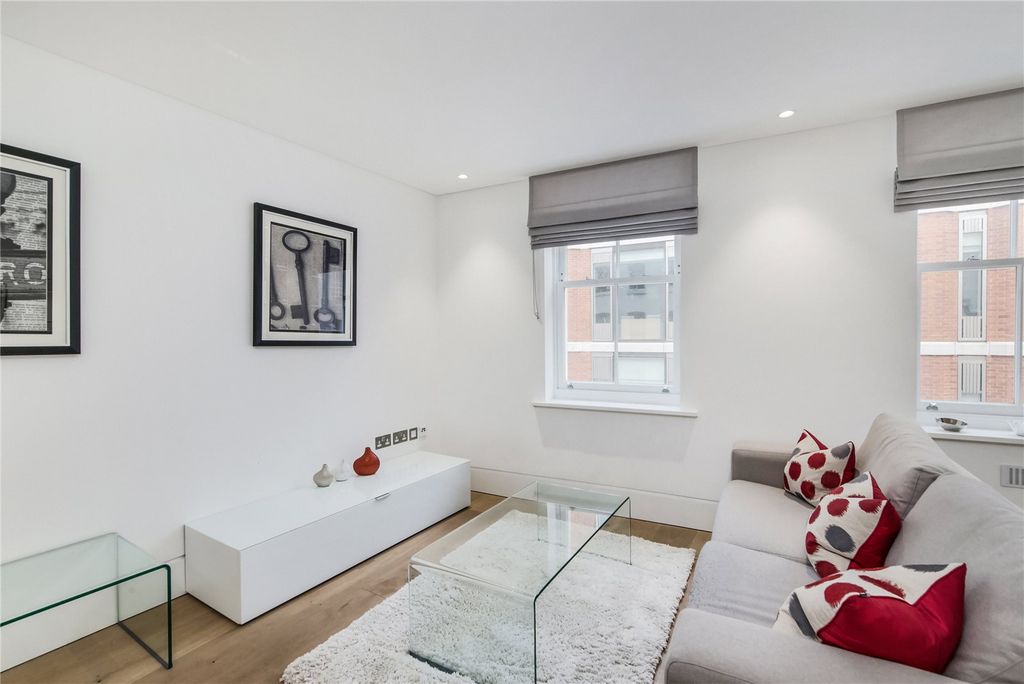 Property photo 3 of 8 Romilly Street