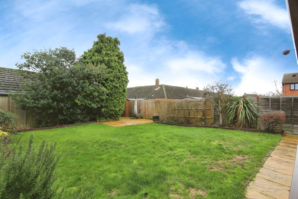 Property photo 2 of 20