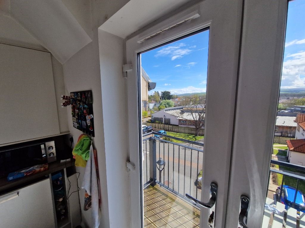 Property photo 3 of 8 Photo 3