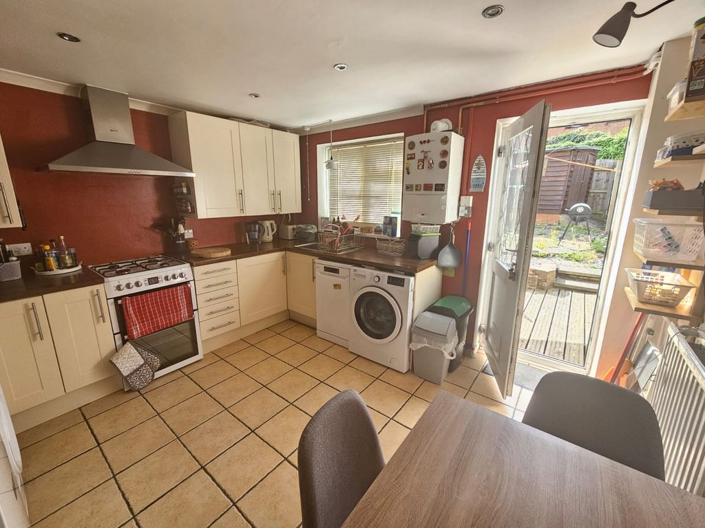 Property photo 2 of 8