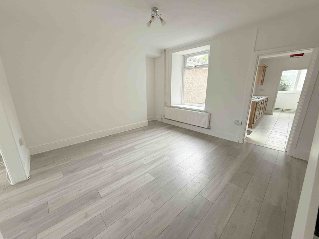 Property photo 2 of 15 Gallery