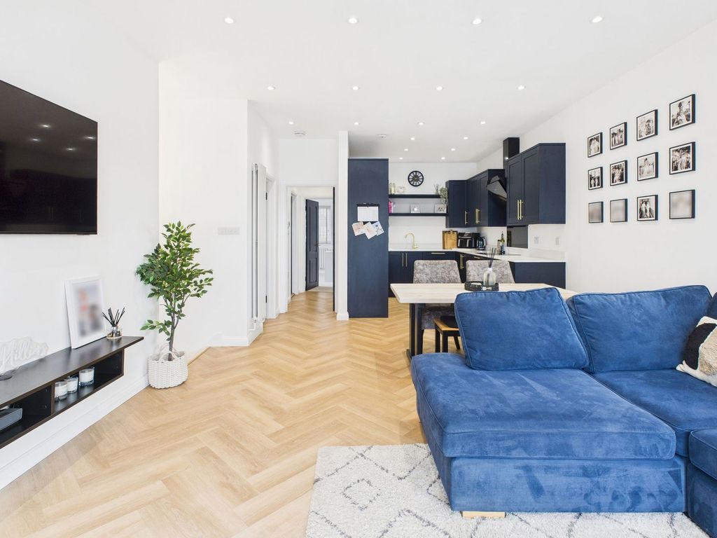 Property photo 2 of 18