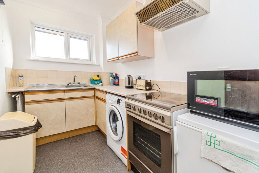 Property photo 2 of 13 Photo