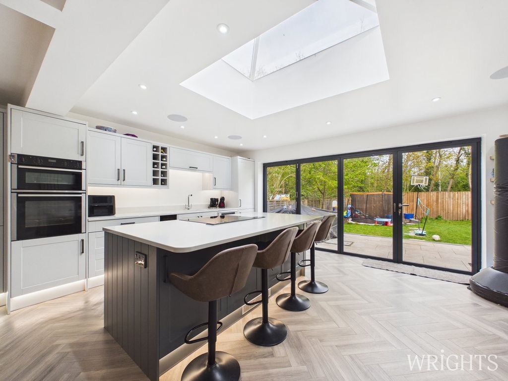 Property photo 3 of 22