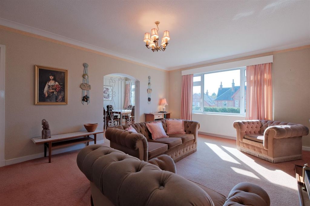 Property photo 3 of 24