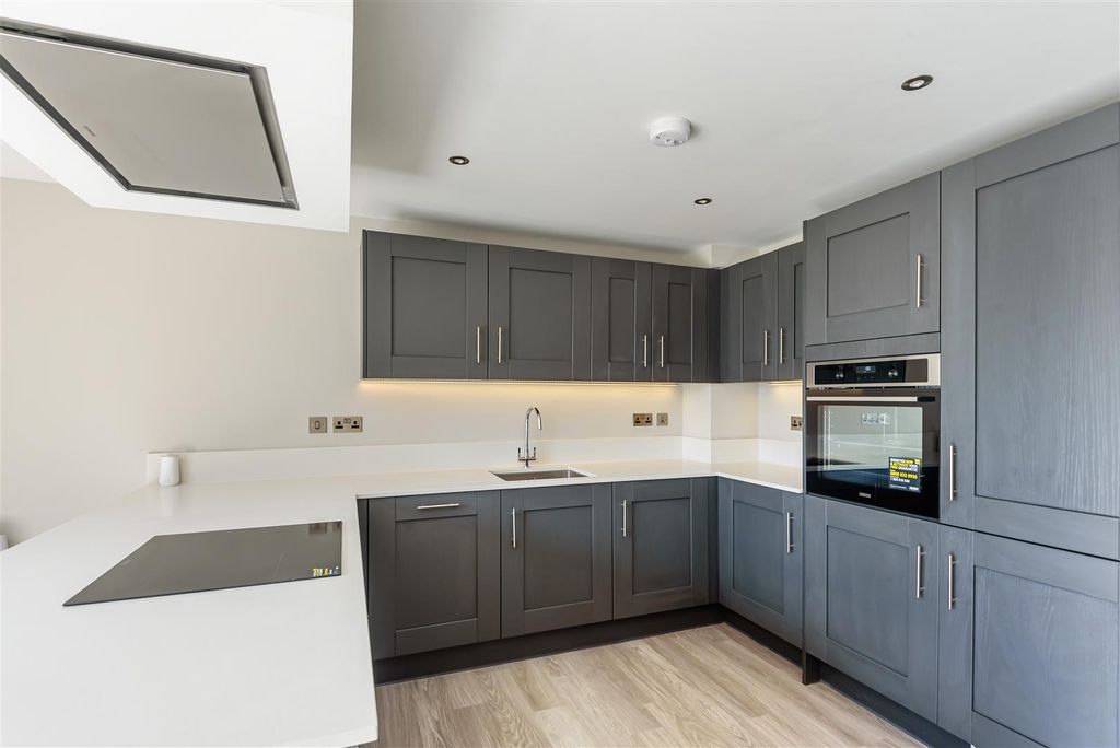 Property photo 3 of 15 Kitchen