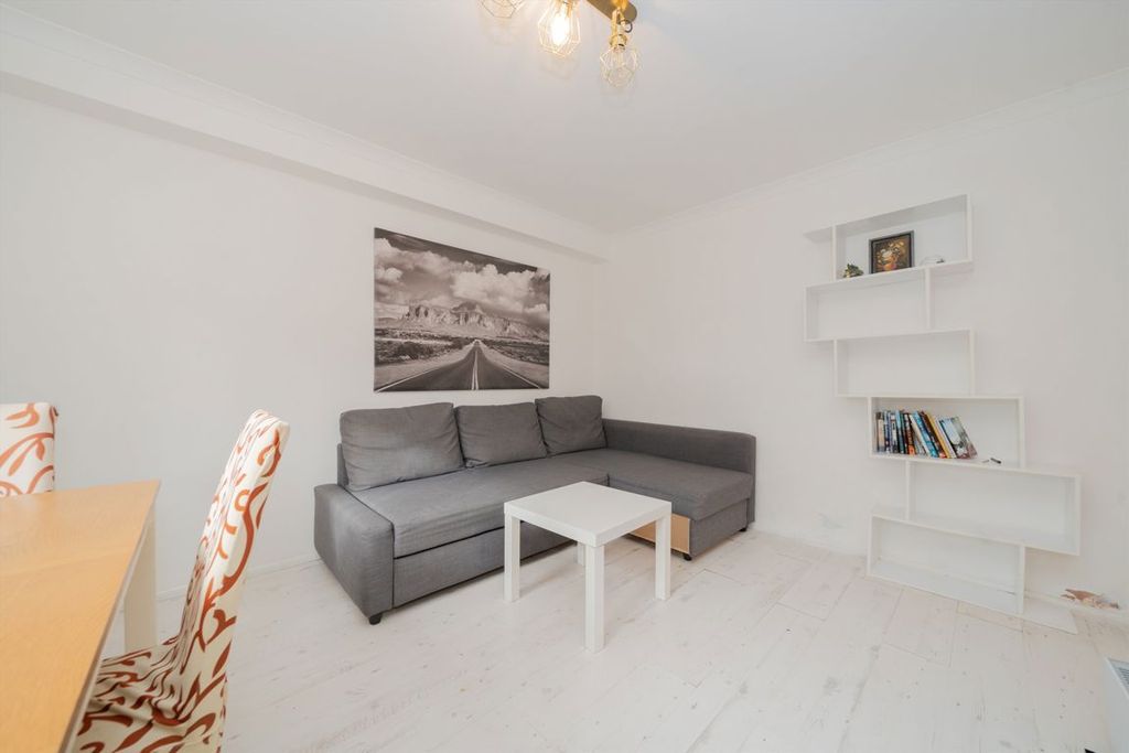 Property photo 2 of 5