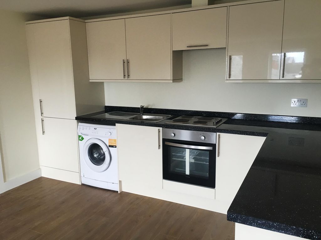 Property photo 3 of 9 Kitchen