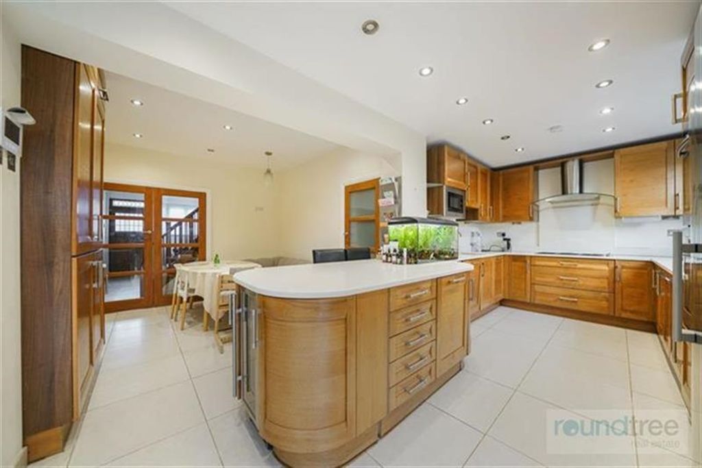 Property photo 1 of 18 (Main)