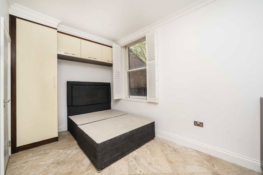 Property photo 2 of 5