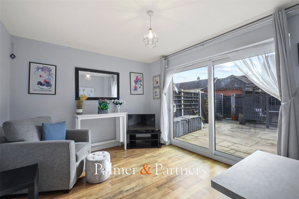 Property photo 2 of 17 Picture No. 02