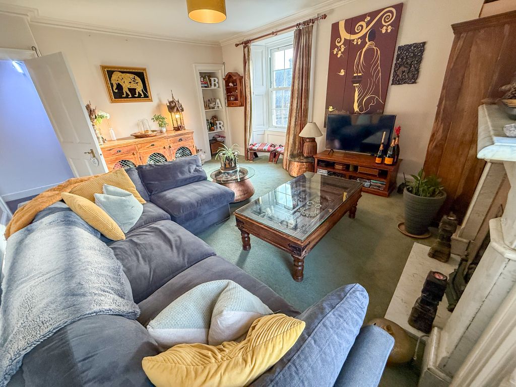 Property photo 3 of 27