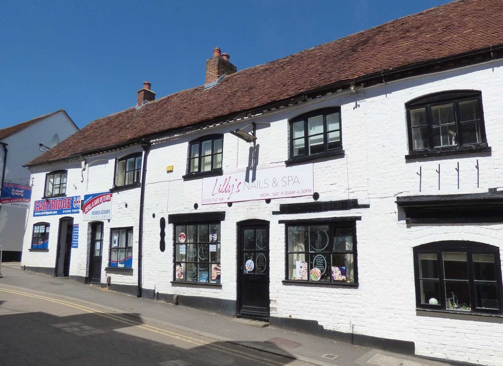 Property photo 1 of 9