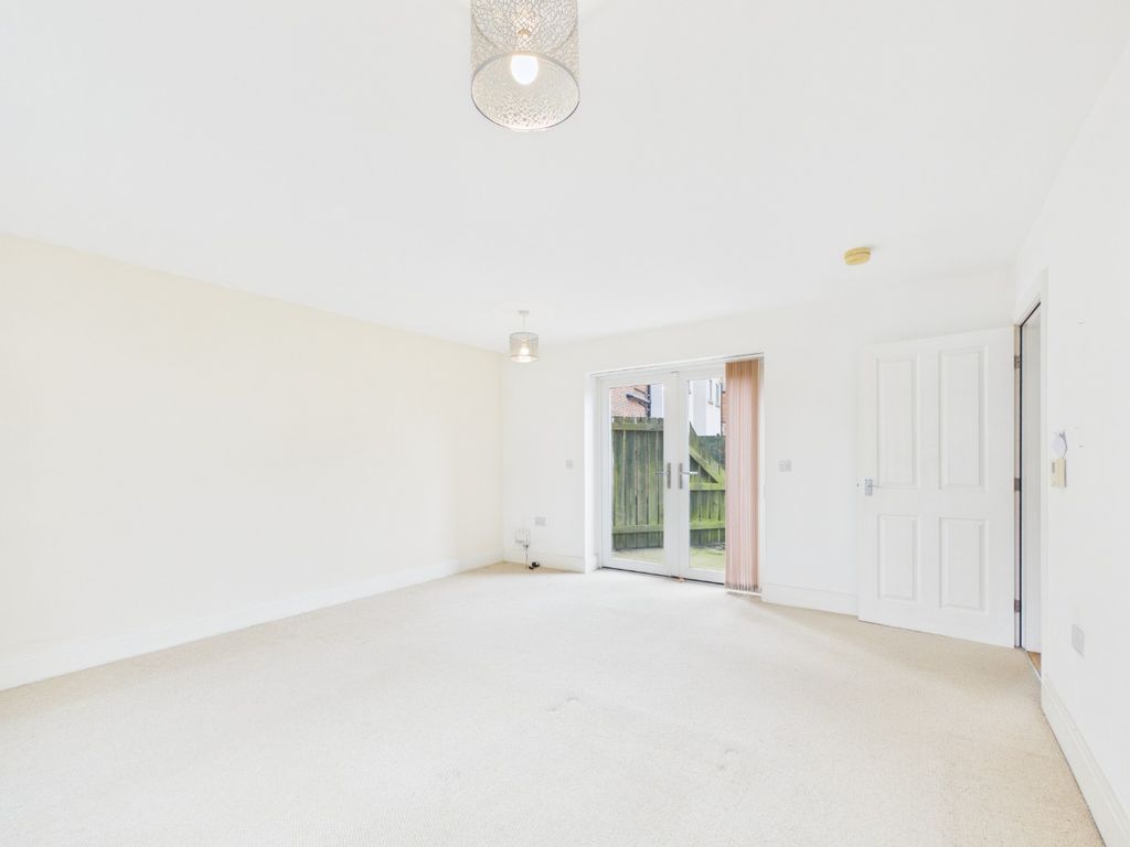 Property photo 3 of 19 4993447