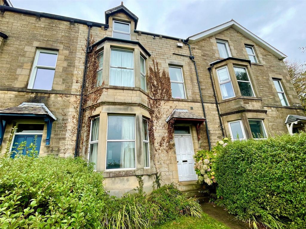 Property photo 3 of 17 External