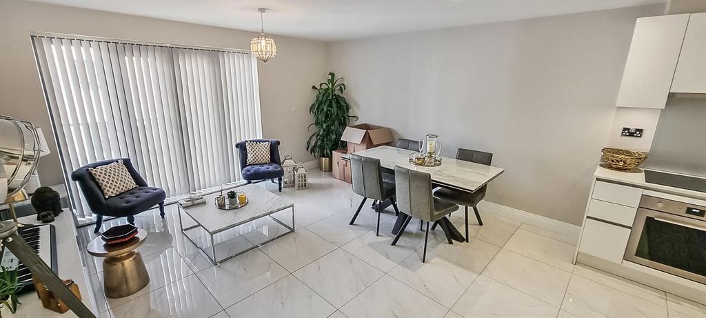 Property photo 2 of 9 Living Room