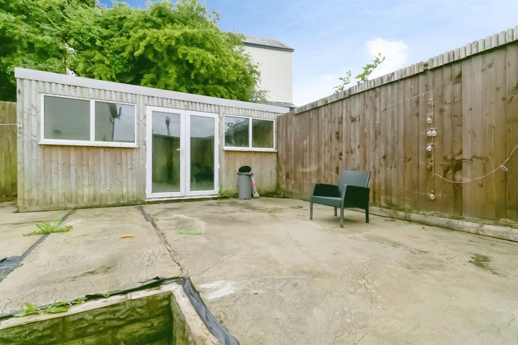 Property photo 3 of 20