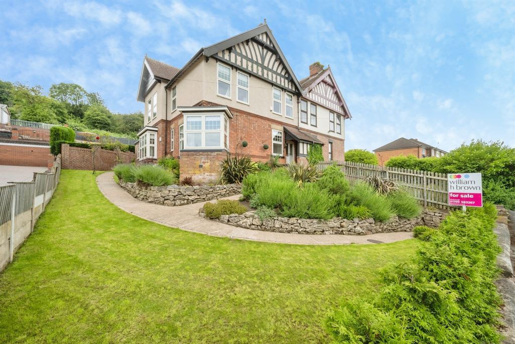 Property photo 1 of 34