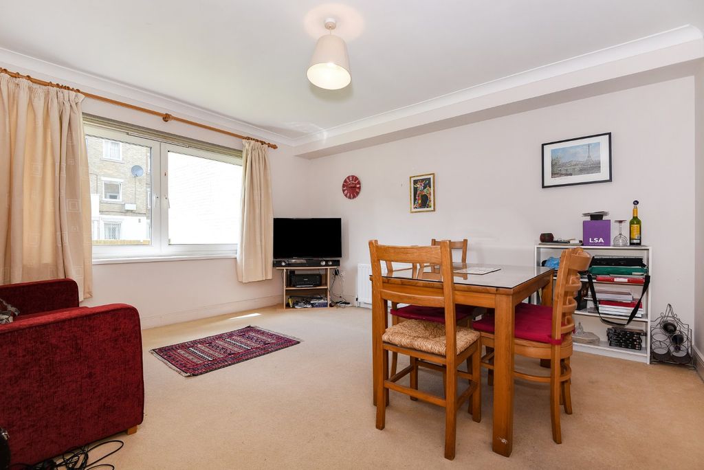 Property photo 3 of 6 Picture No. 02