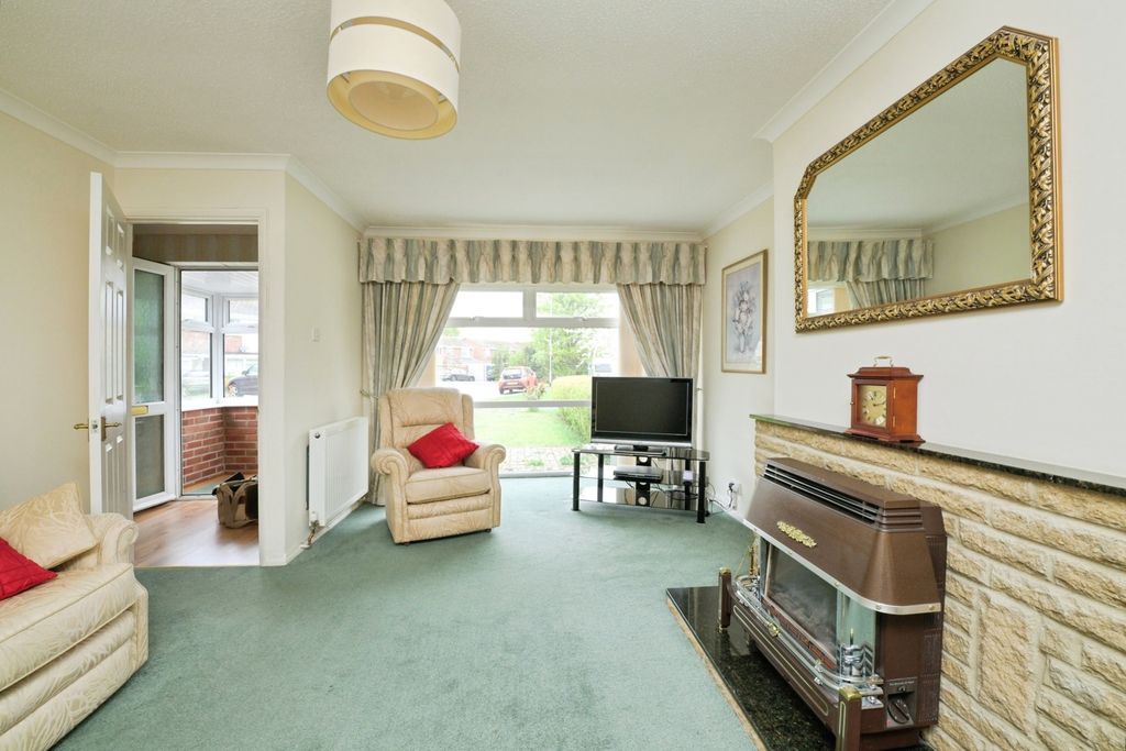 Property photo 3 of 11 Pbox-Img.Jpg