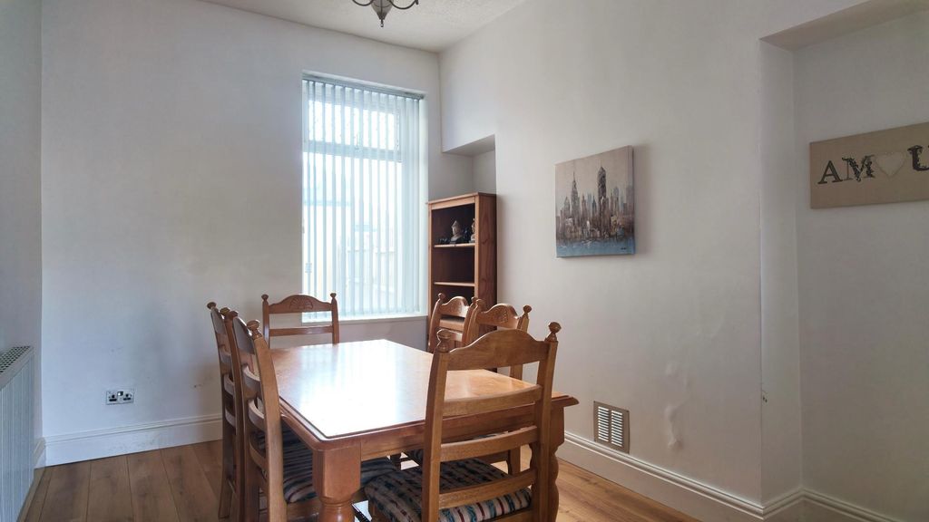 Property photo 3 of 24 Lounge/Dining Room