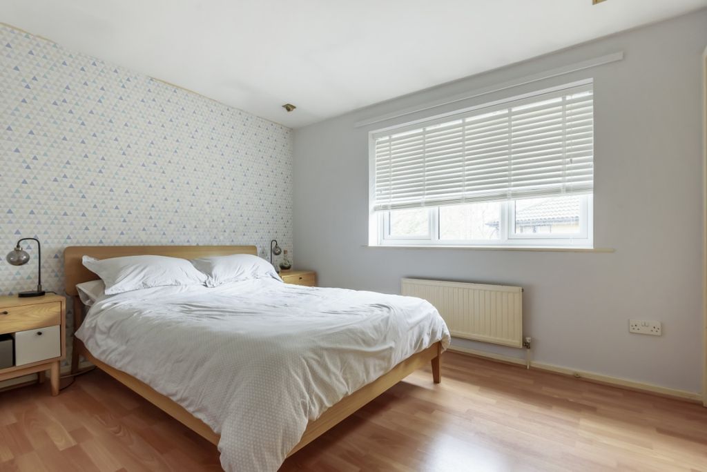 Property photo 2 of 8 814195 (4)