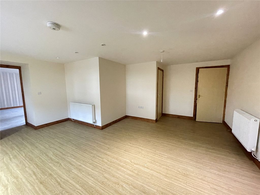 Property photo 2 of 10 Dining Area