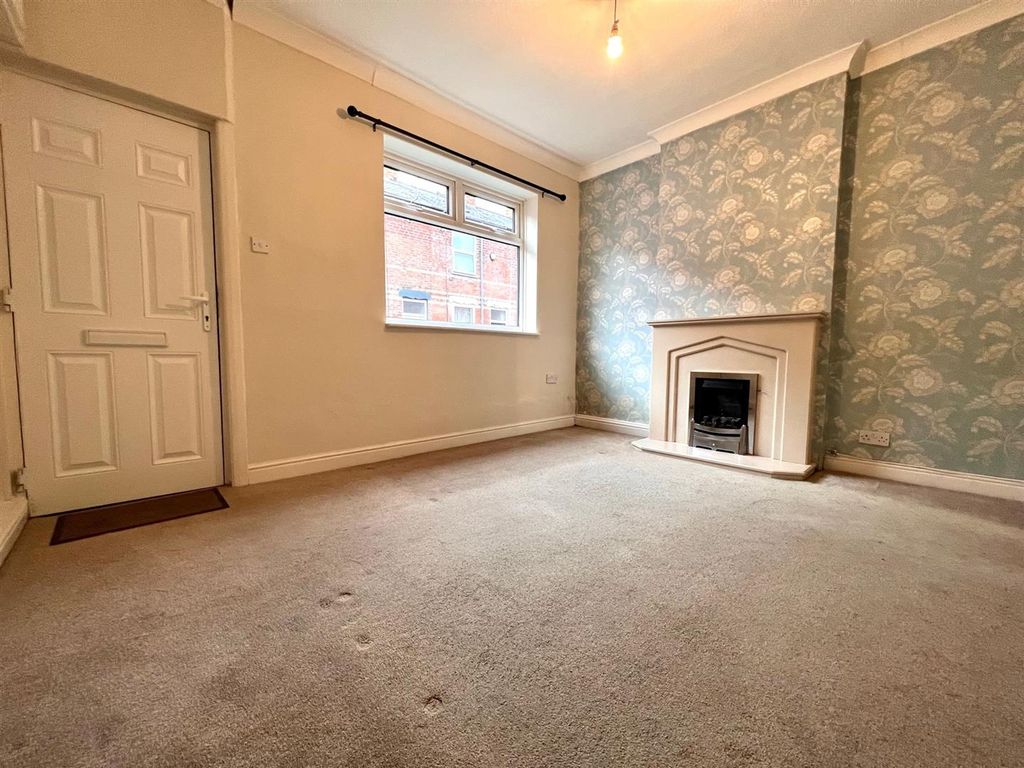 Property photo 3 of 9 Pic 3.Jpg