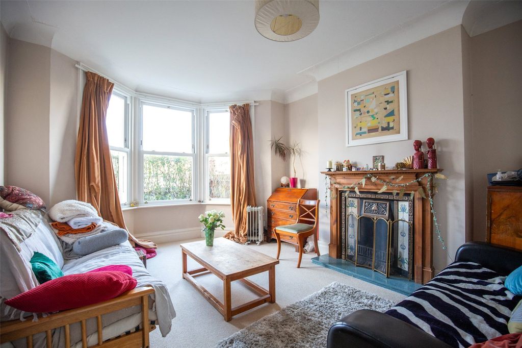 Property photo 2 of 12 Picture No. 05