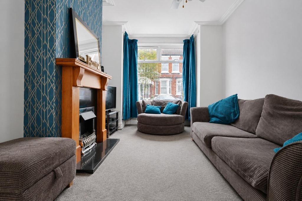 Property photo 2 of 13