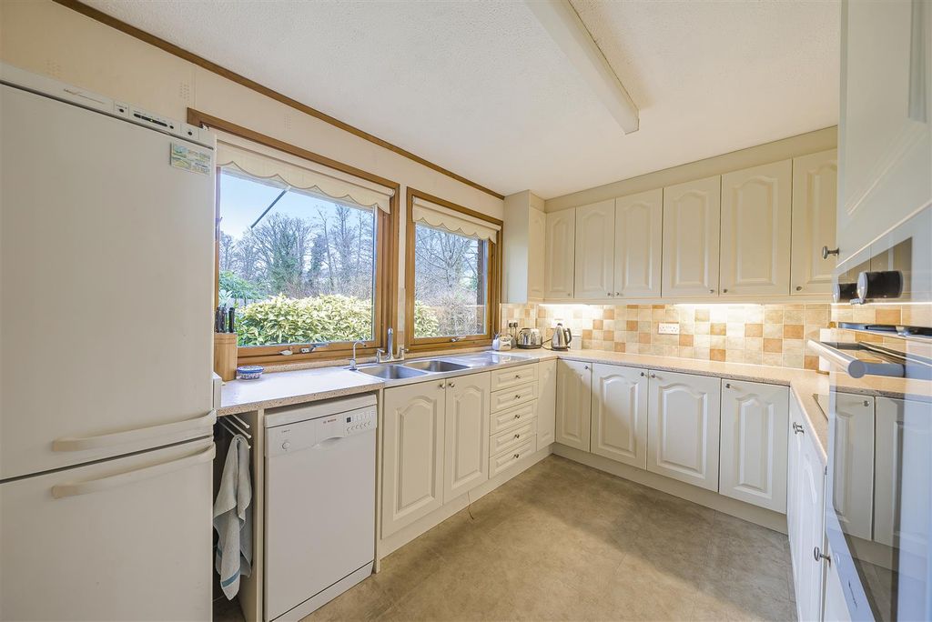Property photo 3 of 15 Kitchen