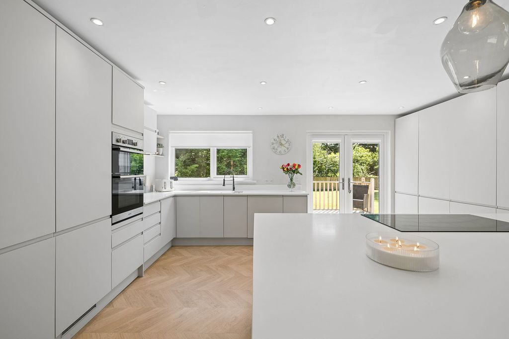 Property photo 3 of 54 Open Plan Kitchen