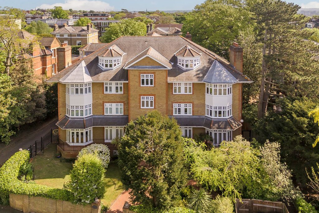 Property photo 1 of 25