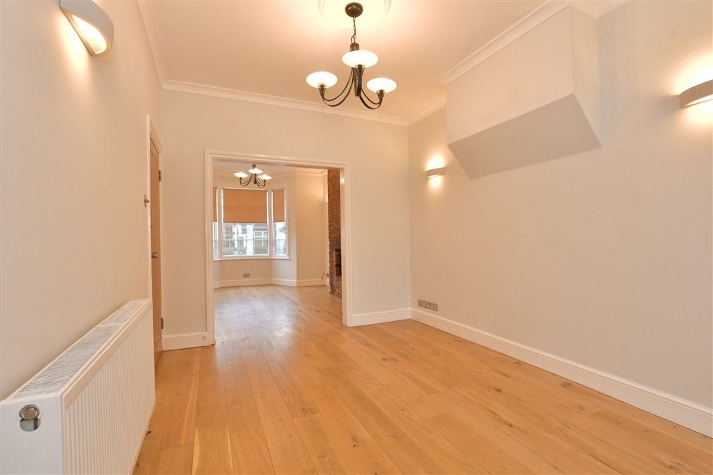 Property photo 3 of 16 Dining Area