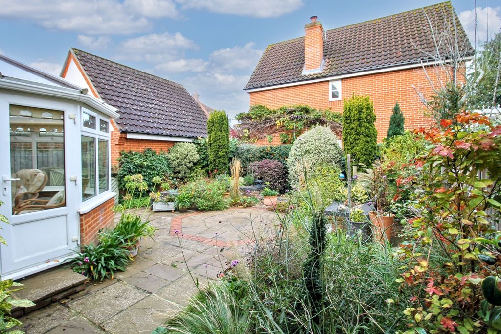 Property photo 2 of 10