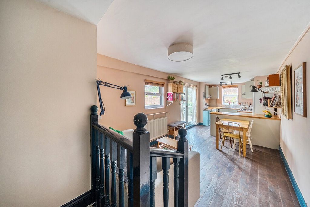 Property photo 3 of 18 Picture 3