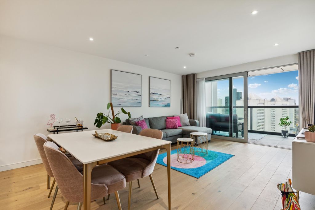 Property photo 2 of 14 Image